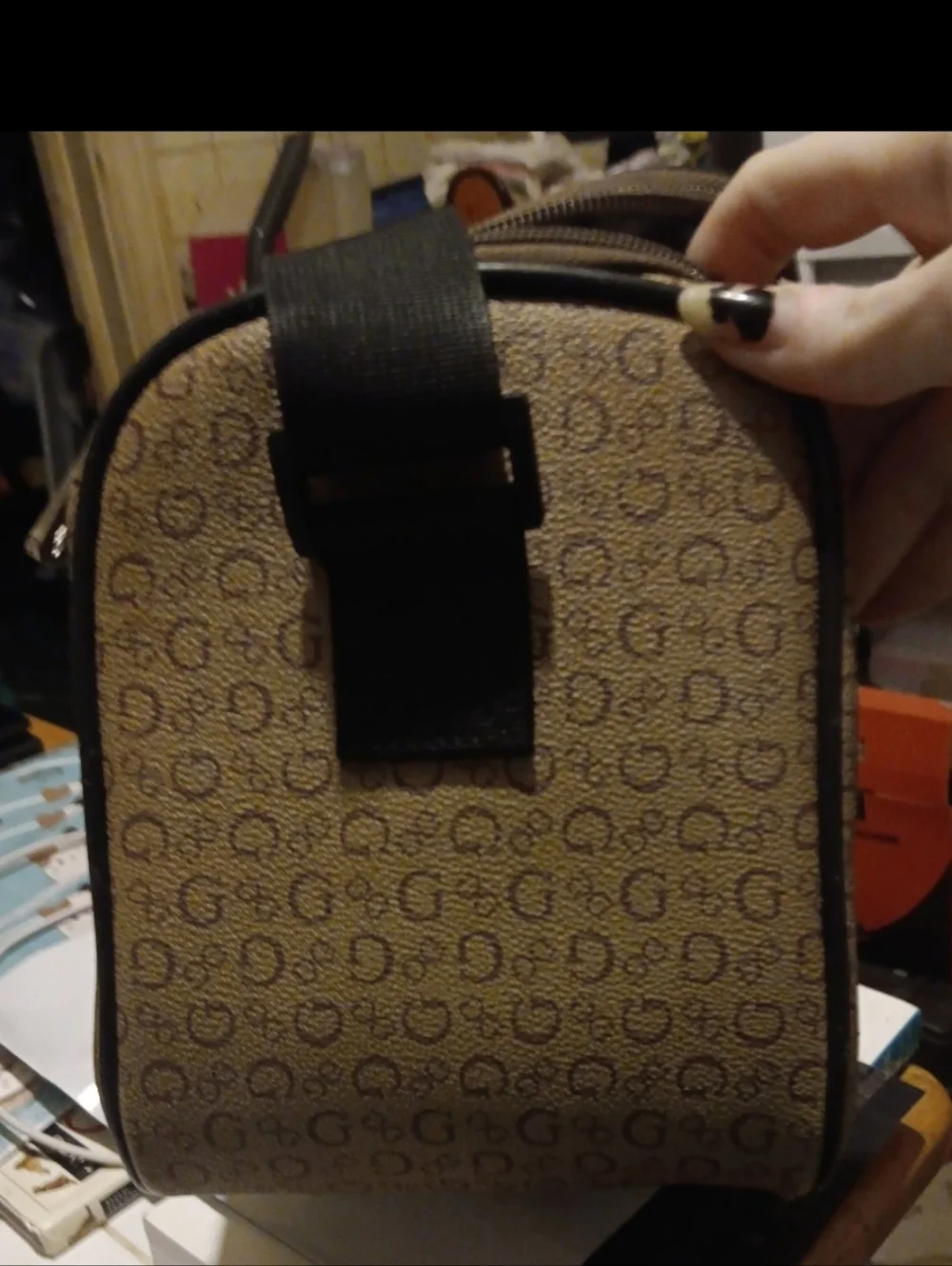 Guess insulated lunch box - Picture 2 of 8